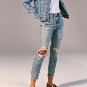 Abercrombie & Fitch Mom Jeans